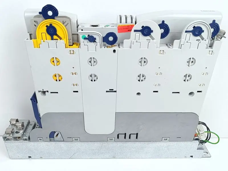 Produktfoto 1 von Lenze L-force E94ASHE0034 + E94ASHE0034D34NNPM + E94AZMS0034 TESTED TOP ZUSTAND