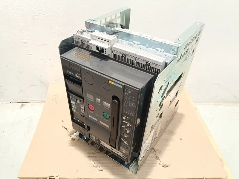 Produktfoto 1 von Siemens 3WL9211-1FE31-1BS1 Z Z=R30 Leistungsschalter 1000A + ETU45B NEUWERTIG