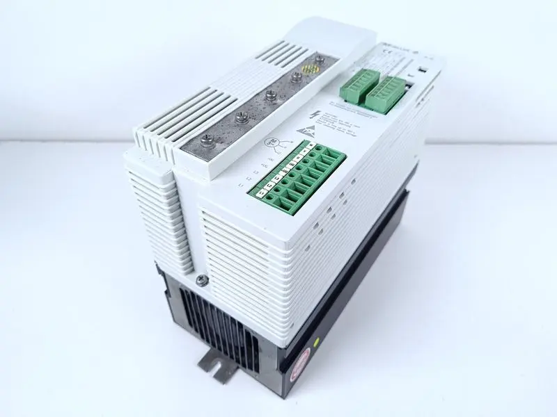 Produktfoto 1 von Moeller DF4-340-4K0 400V 4,0kW LENZE EVF8215-E TESTED & TOP ZUSTAND
