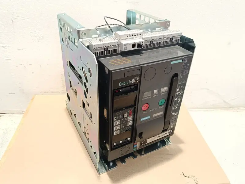 Produktfoto 1 von Siemens 3WL9211-1AE31-1BA1 Z Z=R30 Leistungsschalter 1000A + ETU45B NEUWERTIG