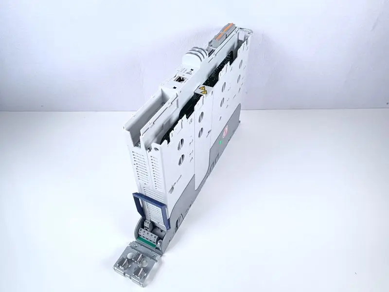 Produktfoto 1 von Lenze Drive HighLine E94ASHE0024 Servo Drive SW 09.00 TESTED & NEUWERTIG