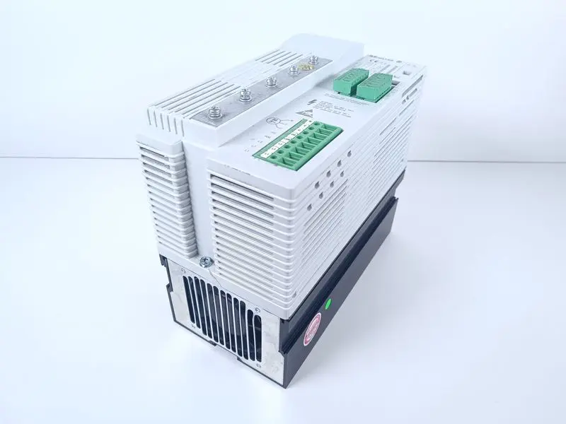 Produktfoto 1 von Moeller DF4-340-4K0 400V 4,0kW LENZE EVF8215-E TESTED & NEUWERTIG
