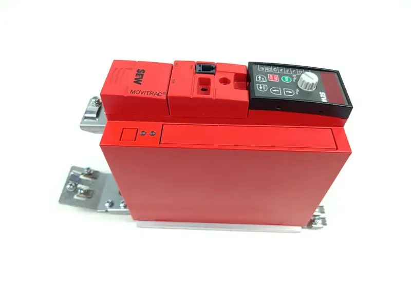 Produktfoto 1 von SEW Movitrac B MC07B0011-5A3-4-00 400V 1,1kW + Keypad FSC11B TESTED & NEUWERTIG