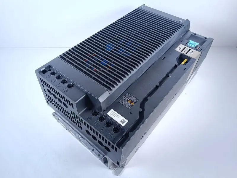 Produktfoto 1 von Siemens SINAMICS PM240-2 6SL3210-1PE28-8AL0 400V 45kw FS: 12 TESTED & NEUWERTIG