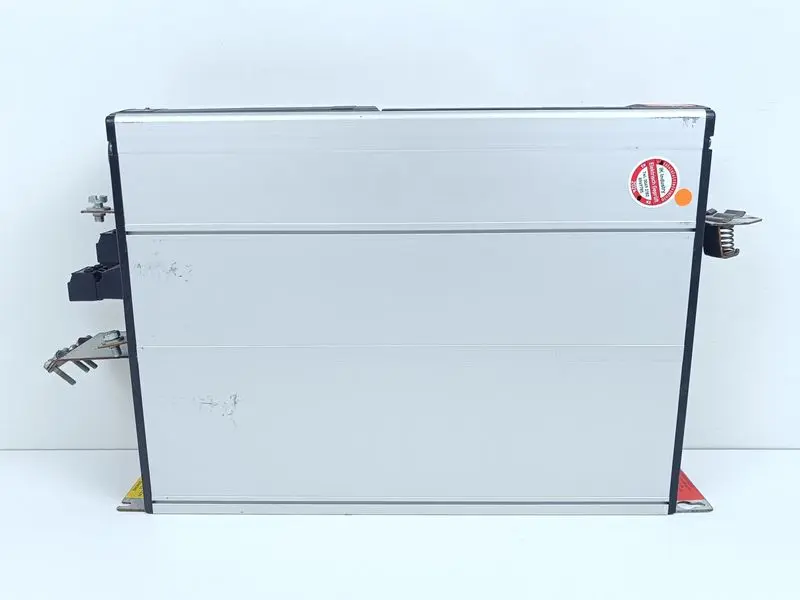 Produktfoto 1 von Danfoss VLT5001PT5B20STR3D0F10A00C0 175Z0530 + IP-65 175Z0401 TESTED