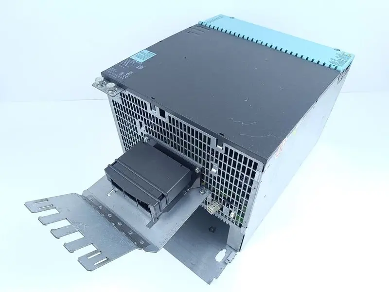 Produktfoto 1 von Siemens Sinamics Motor Module 6SL3120-1TE31-3AA3 FS: E 132A TESTED & TOP ZUSTAND