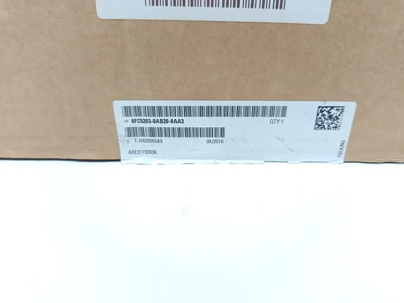 Produktfoto 1 von Siemens Operator Panel 6FC5203-0AB20-0AA3 Version: 01 TESTED & UNUSED & OVP