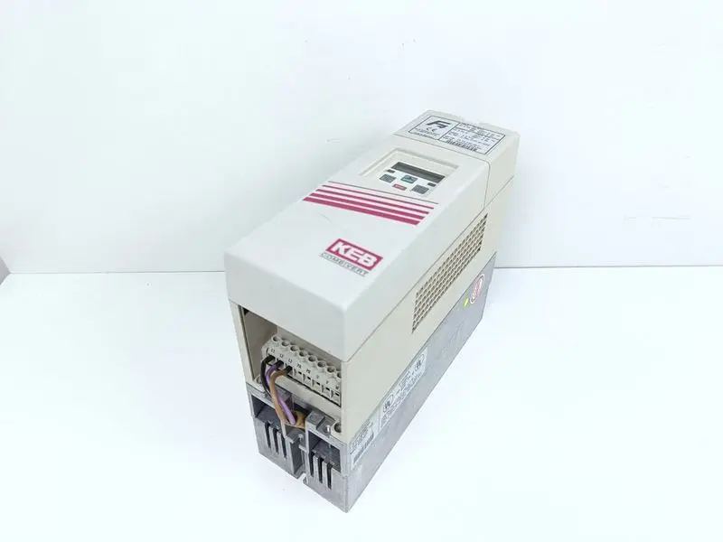 Produktfoto 1 von KEB F4 Frequenzumrichter 10.F4.F3D-4R01 + 00.F4.010-1009 TESTED & TOP ZUSTAND