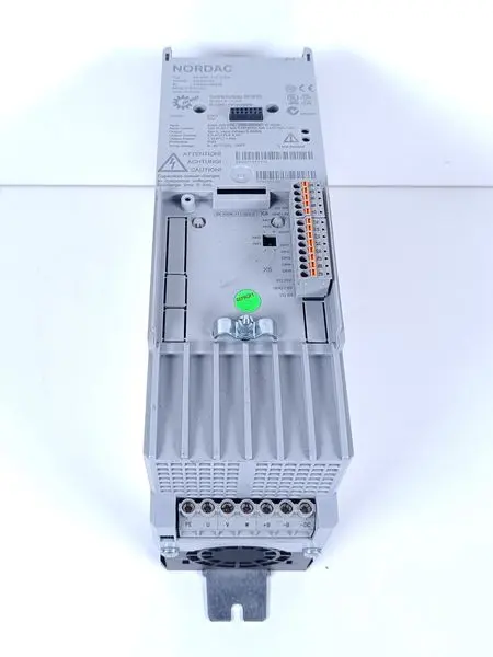Produktfoto 1 von Nordac SK 500E-111-323-A SK500E-111-323-A Abdeckung fehlt TESTED & TOP ZUSTAND