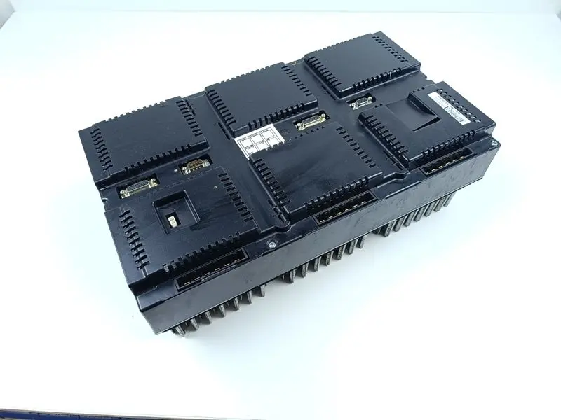 Produktfoto 1 von ABB Main Servo Drive 3HAC025338-006 /01A TOP ZUSTAND