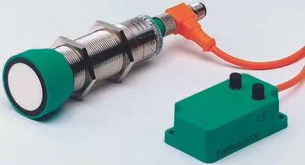 Produktfoto 1 von Pepperl + Fuchs M30 Ultraschall-Näherungssensor, Gewinderohr 4000 mm / 200mA NPN, IP65 30 V dc