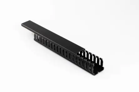 Produktfoto 1 von Betaduct 2346 Schwarz, 25mm x 75 mm Noryl, Länge 2 m, Seitenwand Offen