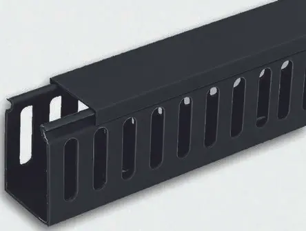 Produktfoto 1 von RS PRO Schwarz, 40mm x 60 mm Polyvinylchlorid, Länge 2 m, Seitenwand Offen