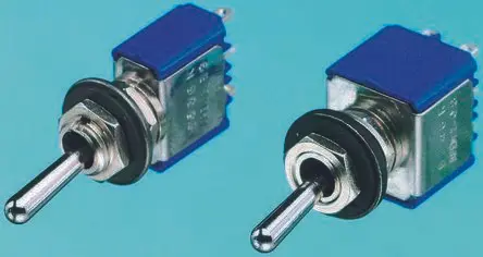 Produktfoto 1 von APEM Panel Kippschalter 2-poliger Wechsler, Ein-Aus-Ein, 30 V dc, 250 V ac, 4A, Lot