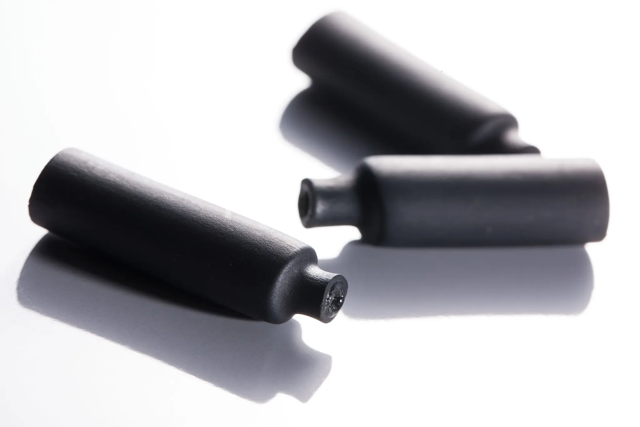 Produktfoto 1 von RS PRO Endkappe, Polyolefin Schwarz, Ø 10.85 mm Schrumpfrate 4:1, Länge 40.5mm