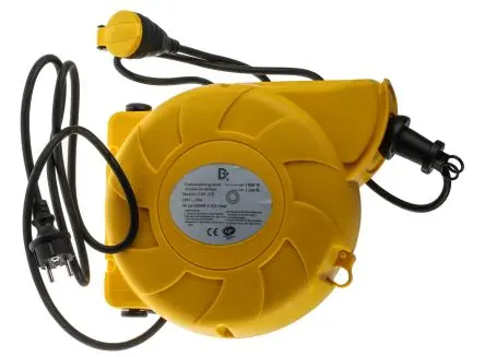 Produktfoto 1 von RS PRO IC2000 Kabeltrommel, 10 m, 1-fach, Typ E - Französisch IP44 230V ac Aufrollautomatik