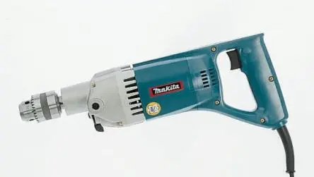 Produktfoto 1 von Makita 8406 Mit Leitung Mit Schlüssel 240V Bürstenmotor 13 mm 850 W Typ G – Britisch 3-polig