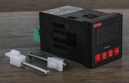 Produktfoto 1 von RS PRO Zähler Bidirektional Zähler LED-Display Automatisch und manuell 6-stellig 24V, Impuls, max. 20 kHz