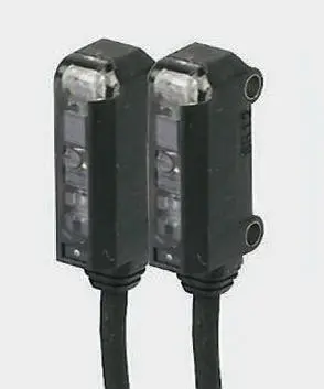 Produktfoto 1 von Omron E3T Kubisch Optischer Sensor, Durchgangsstrahl, Bereich 500 mm, NPN Ausgang, Anschlusskabel
