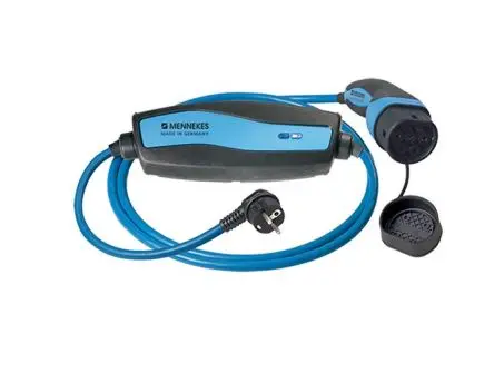 MENNEKES Stecker EV-Ladekabel, 1-phasig, 6A Nennstrom, 5960 mm, Abgeschlossen, 250V, IP67, IP69K
