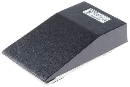 Produktfoto 1 von RS PRO Mittelschwere Einsätze JUNIOR Fußschalter Tastend, 1-poliger Wechsler Aluminium, 20A 250 V ac, IP20