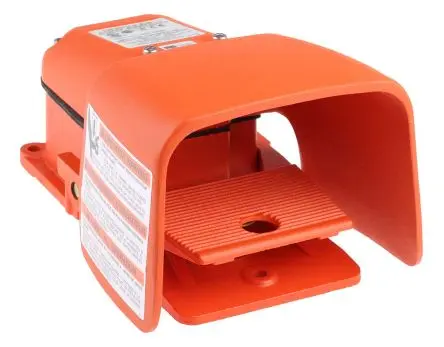 Produktfoto 1 von RS PRO Hohe Beanspruchung Hercules Fußschalter Tastend, 2-poliger Wechsler Gusseisen, 20A 250 V ac, IP56