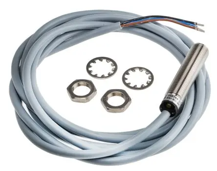 Produktfoto 1 von RS PRO M12 Induktiver Näherungssensor, Gewinderohr PnP / 200mA 3 mm, IP68 30 V dc