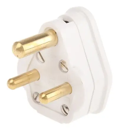 Produktfoto 1 von MK Electric Netzstecker Kabel 5A, 2+E, Typ D Polyvinylchlorid, Urea Formaldehyd Weiß Schraubbefestigung, für UK