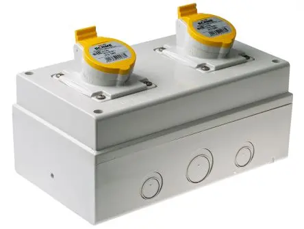 Produktfoto 1 von Scame 671 Leistungssteckverbinder Gelb, 130V 2P+PE / 16A, Oberfläche IP44