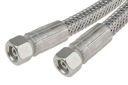 Produktfoto 1 von RS PRO Hydraulikschlauch, konfektioniert, außen Metallgeflecht Innen ø 6.35 mm, 1.5m, max. 190 bar, 121 °C, -40 °C