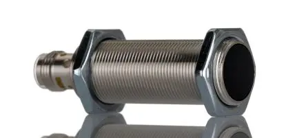 Produktfoto 1 von BALLUFF M18 Induktiver Näherungssensor, Gewinderohr NPN / 200mA 8 mm, IP67 250 V ac 30 V dc