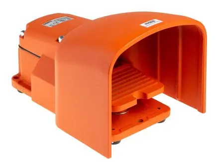 Produktfoto 1 von RS PRO Hohe Beanspruchung Fußschalter Tastend, 2-poliger Wechsler Gusseisen, 20A, IP65