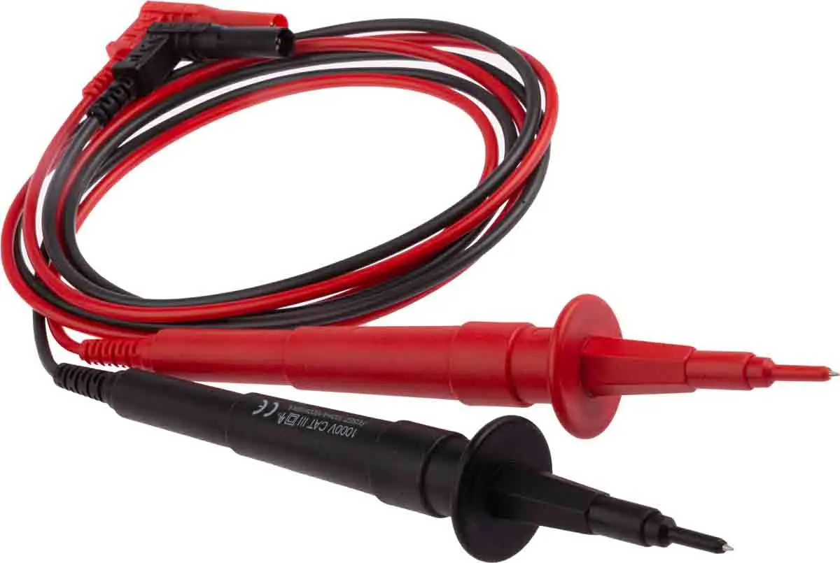 Produktfoto 1 von RS PRO Multimeter-Messleitungen Abgesichert mit Stecker rechtwinklig, Testleitung Set CAT III 50kA