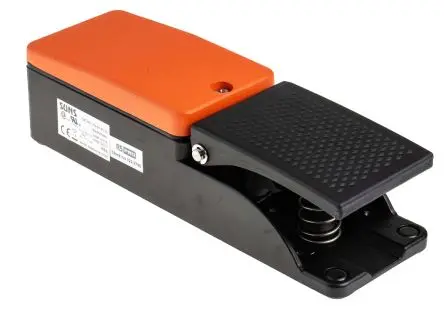 Produktfoto 1 von RS PRO Hohe Beanspruchung Fußschalter Schleichkontakt, 1-poliger Wechsler Aluminiumdruckguss, 10A 600 V ac, IP65