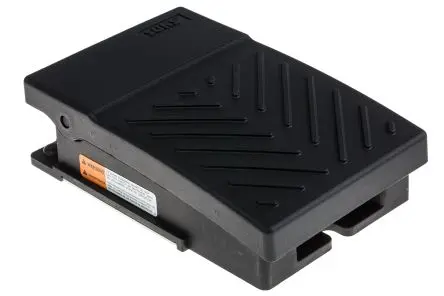 Produktfoto 1 von RS PRO Mittelschwere Einsätze Fußschalter Tastend, 1-poliger Wechsler Kunststoff, 10A 250 V ac, IP68