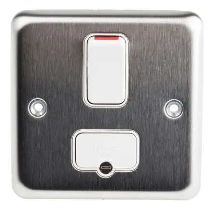 Produktfoto 1 von MK Electric K941 Gesicherte Abzweigdose 6 Ausbrüche Geschaltet 30 mA 35 mm min. 13A