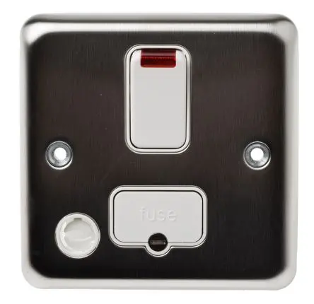 Produktfoto 1 von MK Electric K971 Gesicherte Abzweigdose 6 Ausbrüche Geschaltet 30 mA 47 mm min. 13A