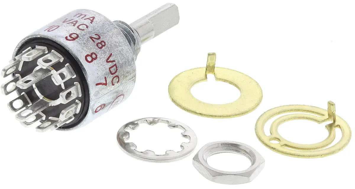 Produktfoto 1 von C & K 6-Stufen M Drehschalter DPST / 250 mA Lot, 13.34 mm x 13.34 mm x 31.37 mm