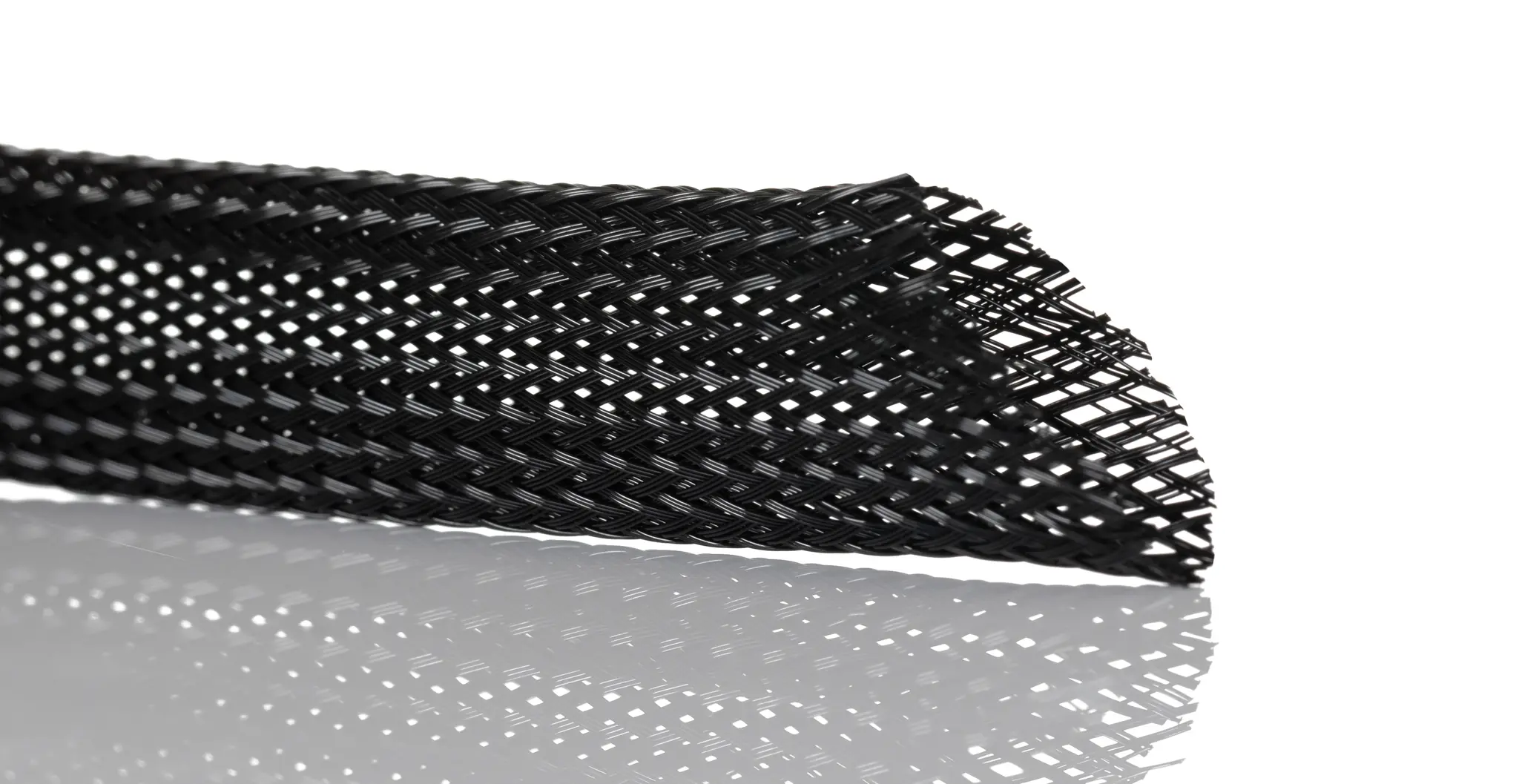 Produktfoto 1 von RS PRO Kabelschlauch Schwarz PET für Kabel-Ø 3mm bis 9mm, Länge 25m Umflochten Dehnbar