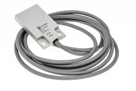 Produktfoto 1 von RS PRO 5569 Kapazitiver Näherungssensor 5 mm, Kubisch / 15mA NPN, IP67 1000 V ac 30 V dc
