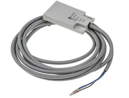 Produktfoto 1 von RS PRO 5570 Kapazitiver Näherungssensor 5 mm, Kubisch / 15mA PnP, IP67 1000 V ac 30 V dc