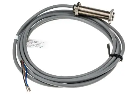 Produktfoto 1 von RS PRO 5578 M12 Kapazitiver Näherungssensor 2 mm, Gewinderohr / 15mA NPN, IP67 30 V ac 30 V dc