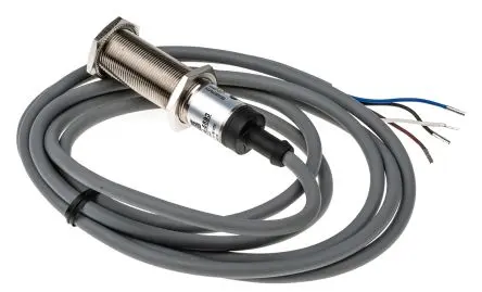 Produktfoto 1 von RS PRO 5593 M18 Kapazitiver Näherungssensor 5 mm, Gewinderohr / 200mA NPN, IP67 1000 V ac 30 V dc