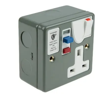 Produktfoto 1 von Timeguard 13A RCD Dose Stahl, Typ G – Britisch, 1-fach Aktiv Oberfläche, Versenkt Grau Geschaltet / 230V ac