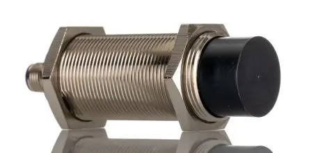 Produktfoto 1 von Omron E2E-NEXT M30 Induktiver Näherungssensor, Gewinderohr PnP / 16mA 50 mm, IP67, IP67G, IP69K 30 V dc