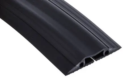 Produktfoto 1 von RS PRO Kabelabdeckung, Innen-Ø 30 mm, 83mm x 1.8 m Polyvinylchlorid, Schwarz