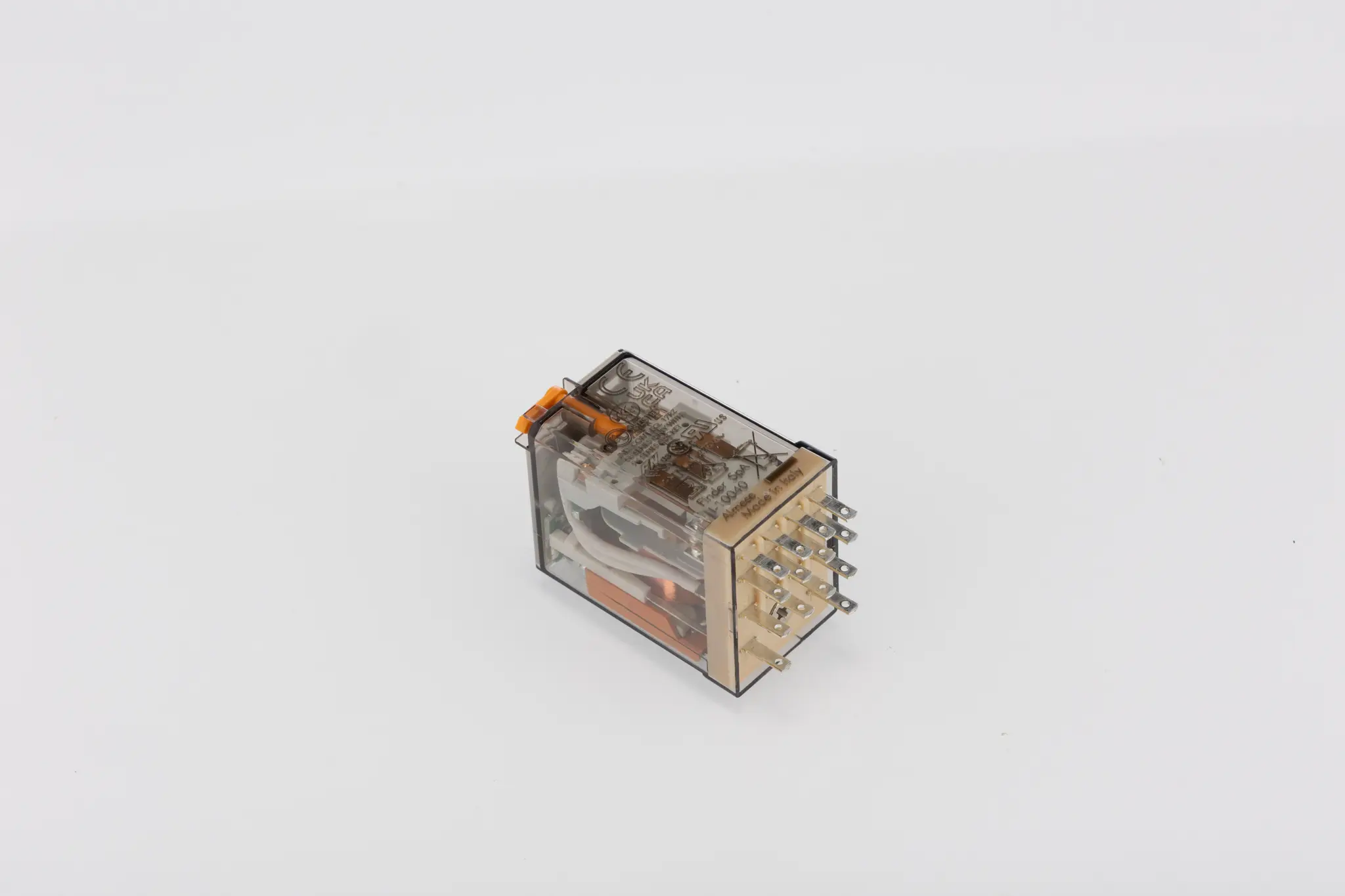 Produktfoto 1 von Finder 230V ac Spule 4-poliger Wechsler Printrelais 7A 17000Ω 1W Monostabiles Relais