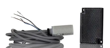 Produktfoto 1 von RS PRO PSS Zylindrisch Optischer Sensor, Polarisierte Retro-Reflexion, PNP Schließer/Öffner Ausgang, Kabel