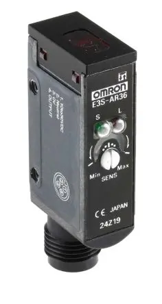 Omron E3S Kubisch Optischer Sensor, Reflektierend, PnP Ausgang