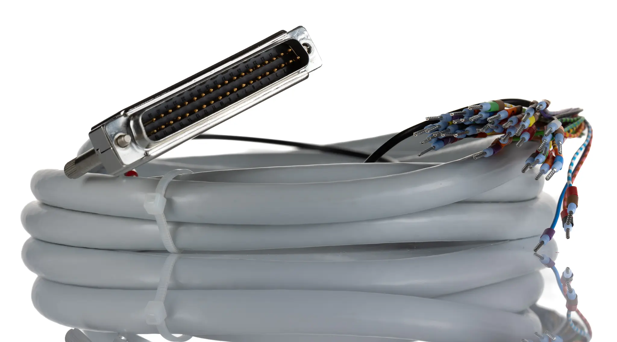 Produktfoto 1 von Phoenix Contact 25/S, CABLE-D-37SUB/M/OE/0 Kabel / DB37 Stecker / Nicht abgeschlossen, 2 m Halbsteifes Polyvinylchlorid,